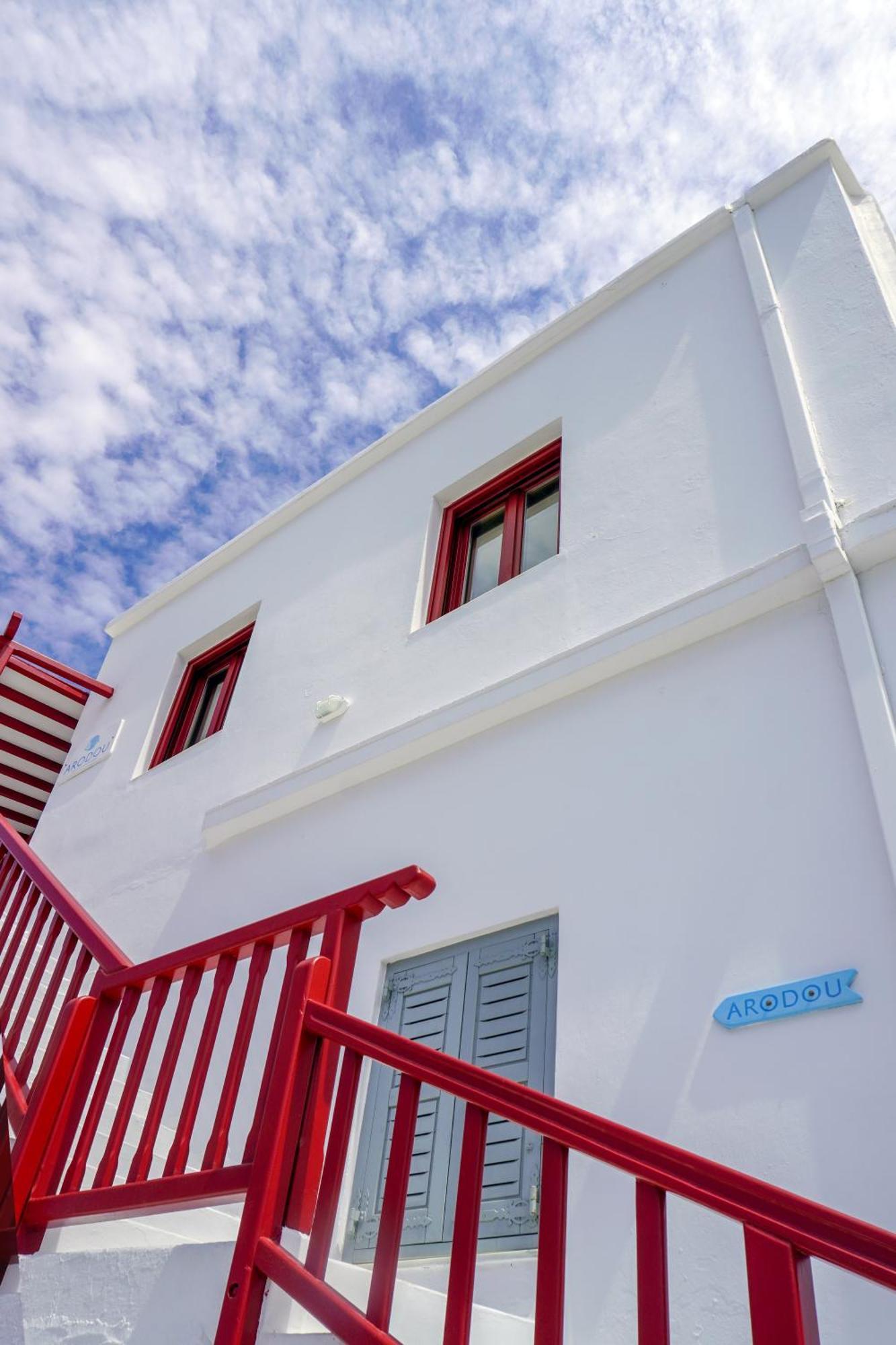 Arodou Studio And Apartment Mykonos Town Экстерьер фото